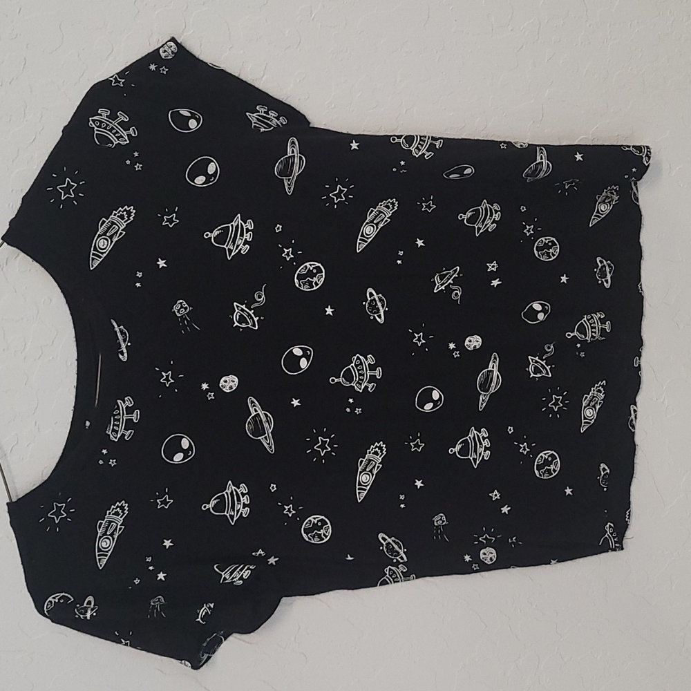 Women's Space Shirt With No Tags